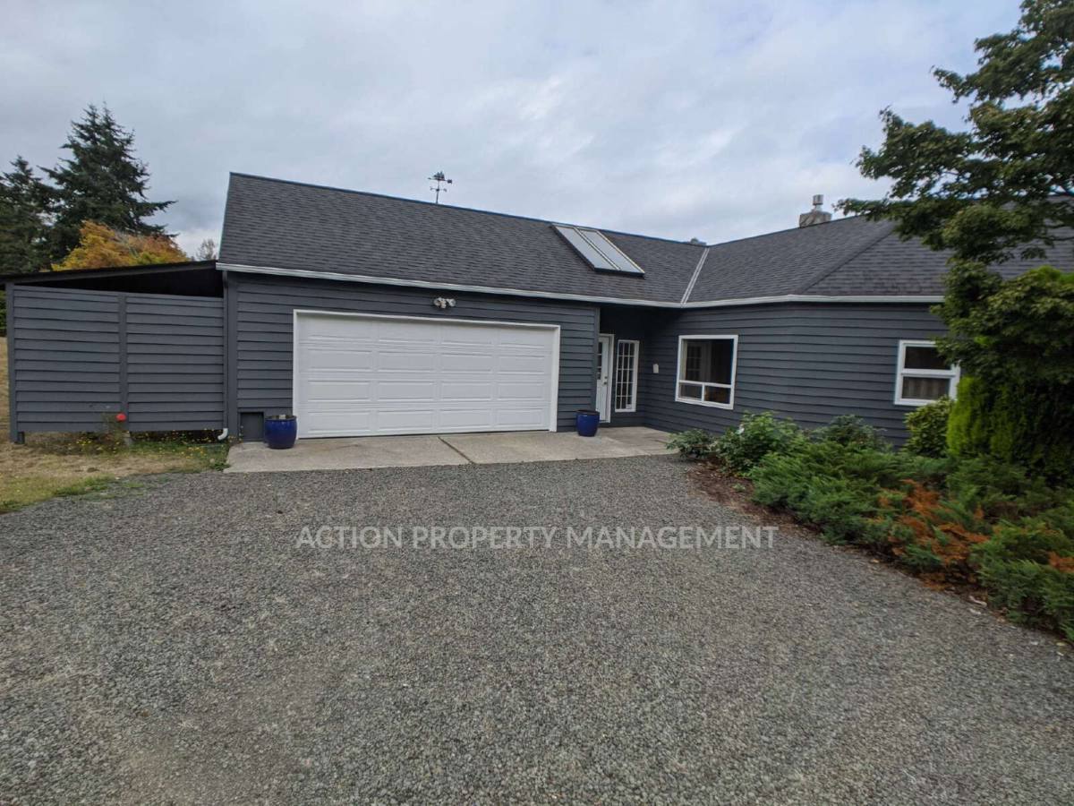 House for rent at 251 Old Schoolhouse Rd, Sequim, WA 98382