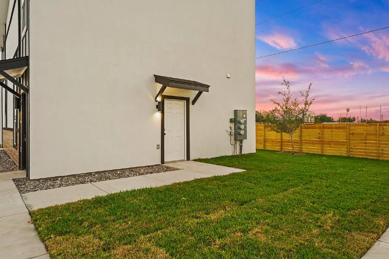 Apartment for rent at 901 Pleasant View Dr #D, Weslaco, TX 78596