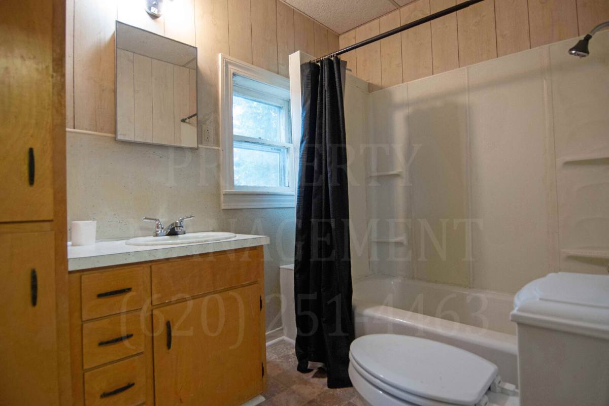 Townhouse for rent at 1412 1 2 W 5th St, Coffeyville, KS 67337