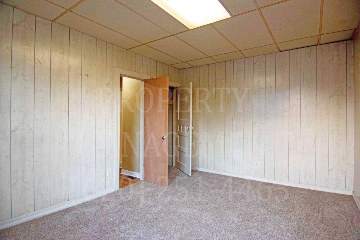 Townhouse for rent at 1412 1 2 W 5th St, Coffeyville, KS 67337