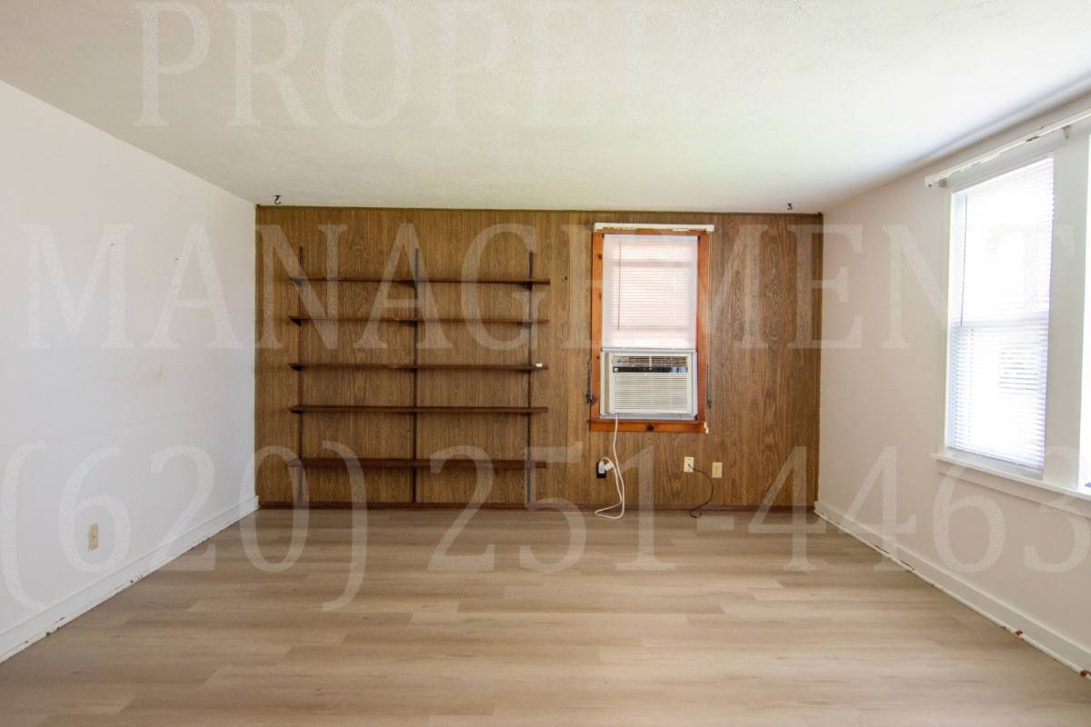 House for rent at 118 W Jackson St, Coffeyville, KS 67337