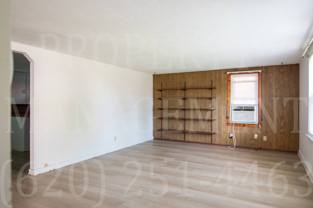 House for rent at 118 W Jackson St, Coffeyville, KS 67337