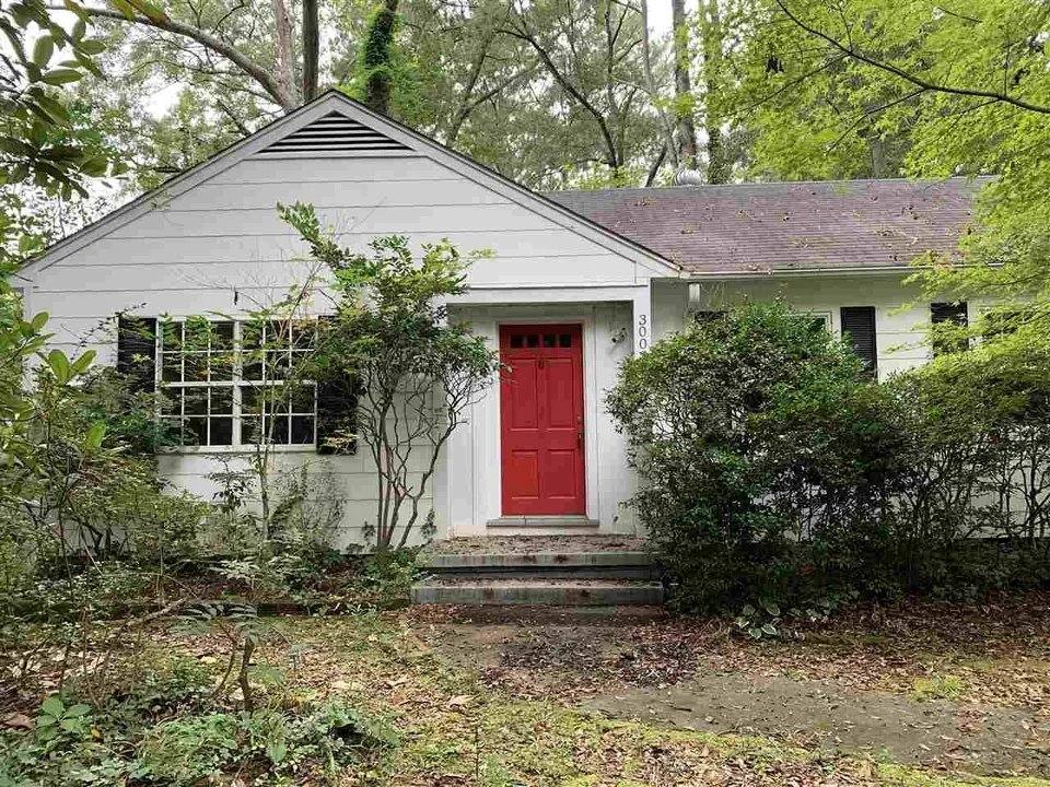 House for rent at 3003 Woodbine Dr, Jackson, MS 39212