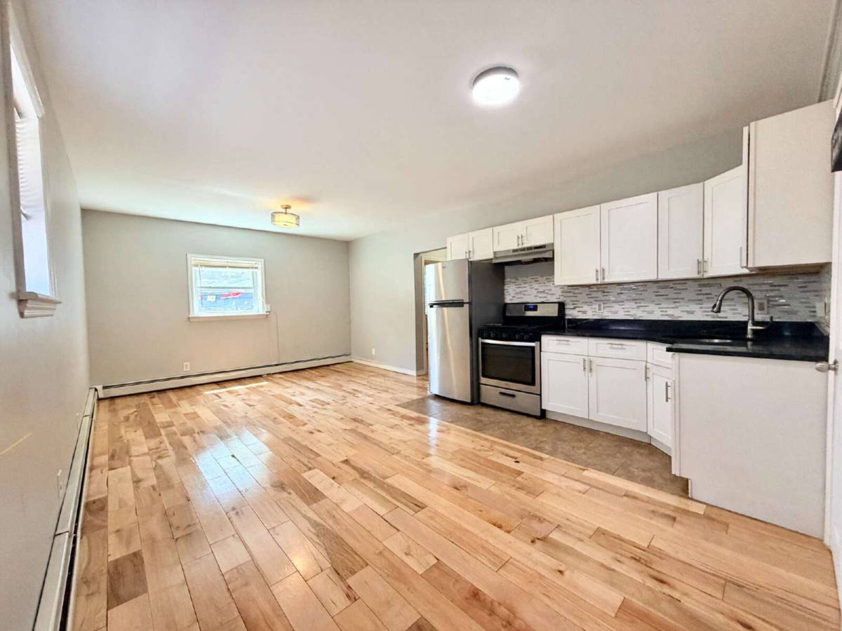 Townhouse for rent at 224 Macarthur Ave #B, Garfield, NJ 07026