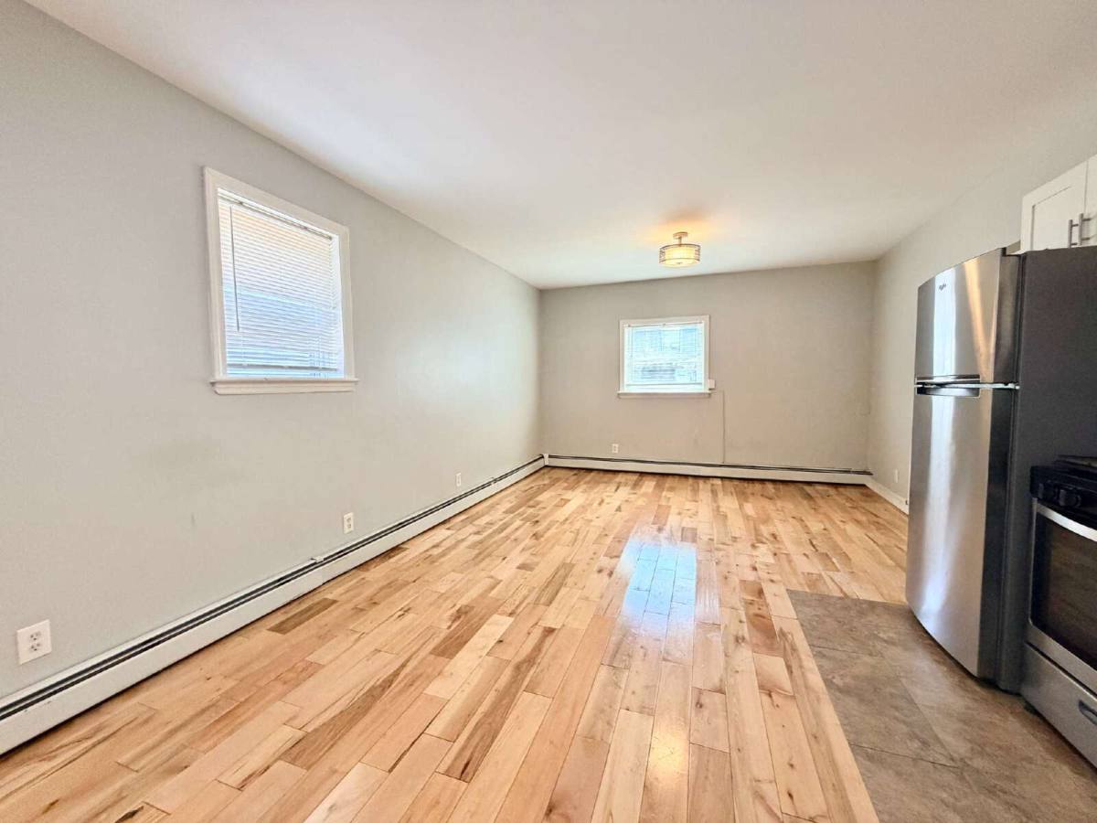 Townhouse for rent at 224 Macarthur Ave #B, Garfield, NJ 07026