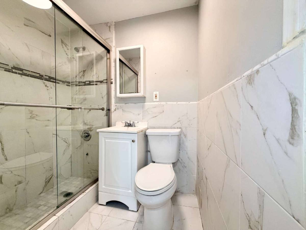 Townhouse for rent at 224 Macarthur Ave #B, Garfield, NJ 07026