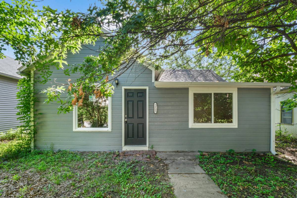 House for rent at 1405 Kingman St, Leavenworth, KS 66048