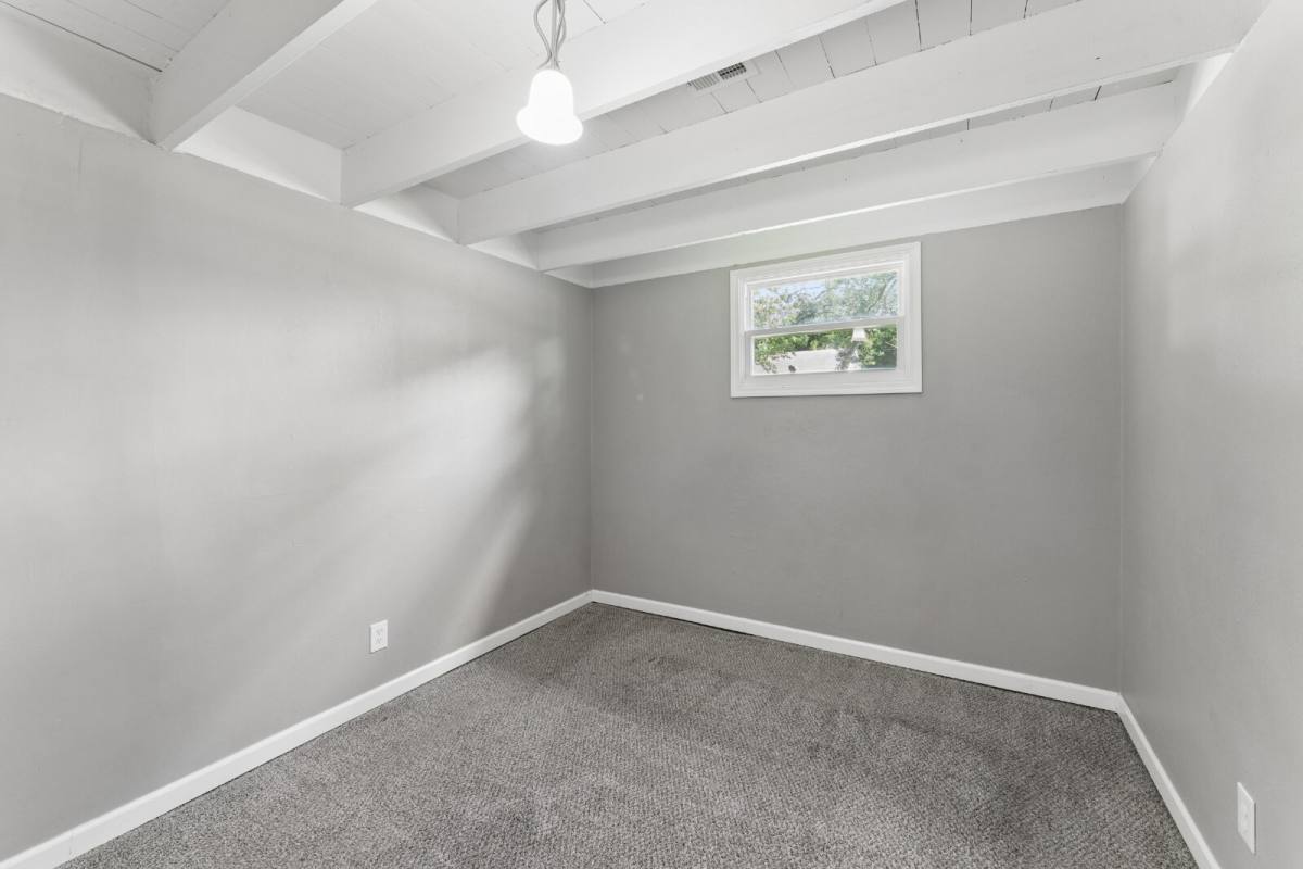 House for rent at 4842 Locust Ave, Kansas City, KS 66106