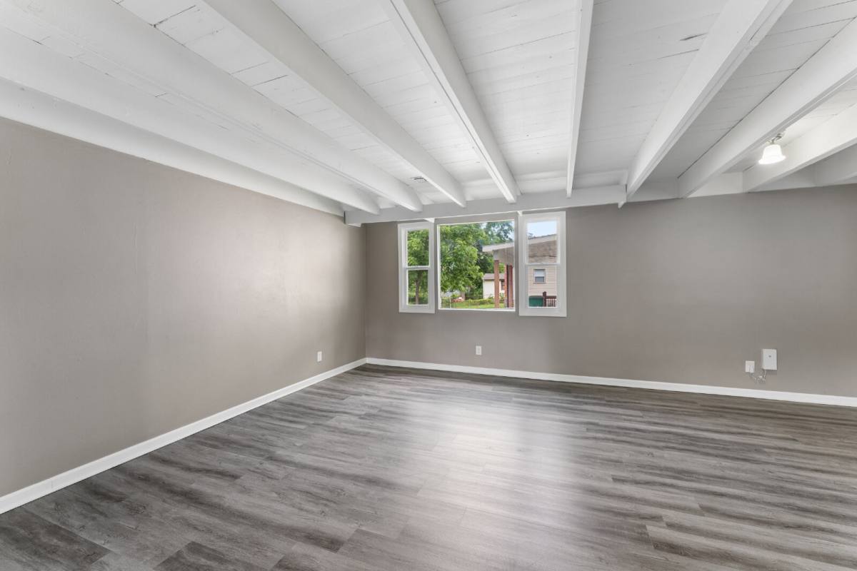 House for rent at 4842 Locust Ave, Kansas City, KS 66106
