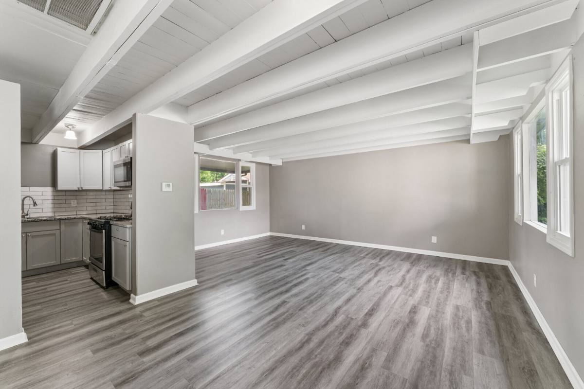House for rent at 4842 Locust Ave, Kansas City, KS 66106