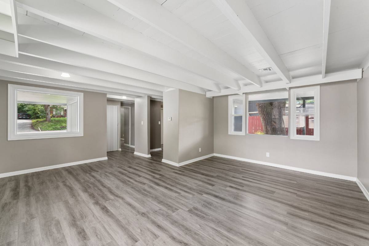 House for rent at 4842 Locust Ave, Kansas City, KS 66106
