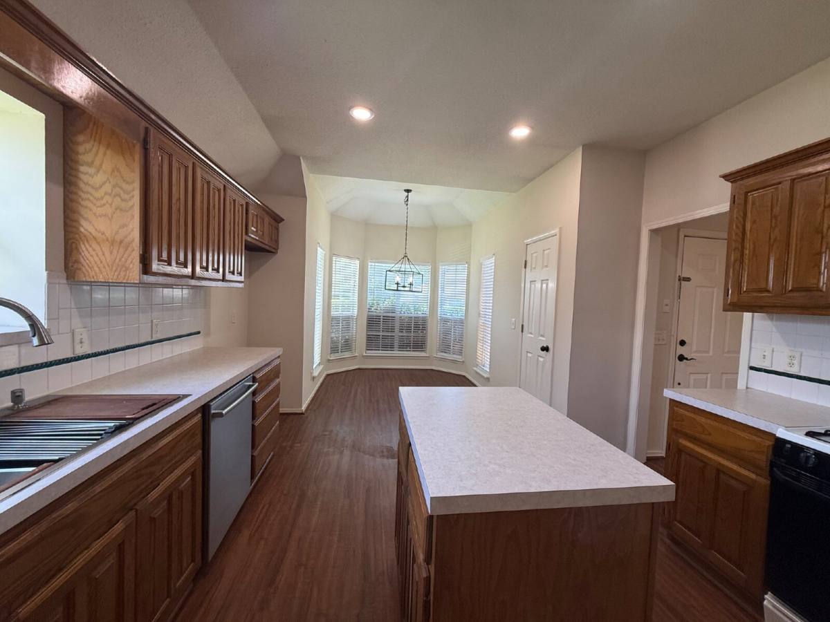 House for rent at 1800 W Jefferson St, Broken Arrow, OK 74011