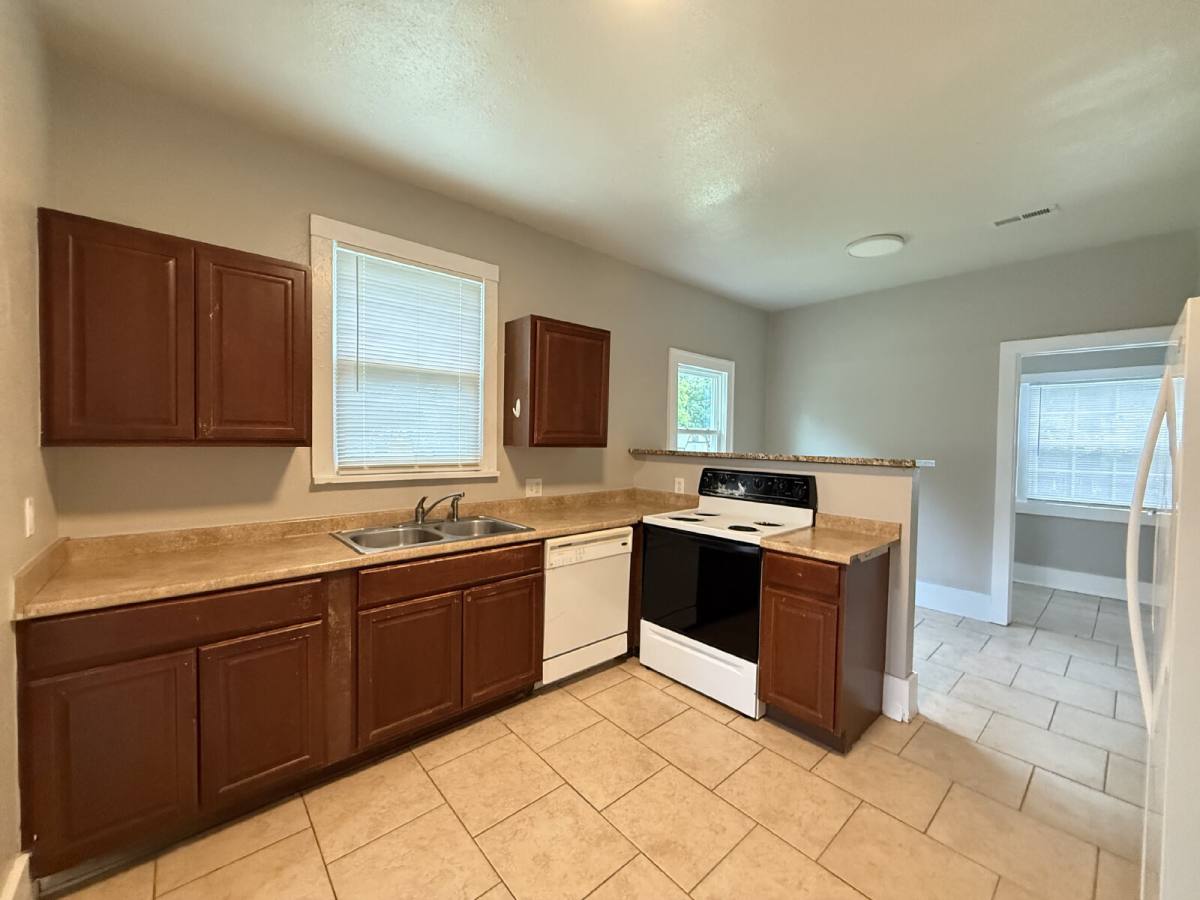 House for rent at 1223 S Quaker Ave, Tulsa, OK 74120