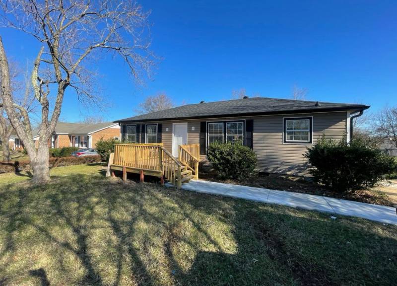 House for rent at 1514 Glenridge Rd, Greensboro, NC 27405