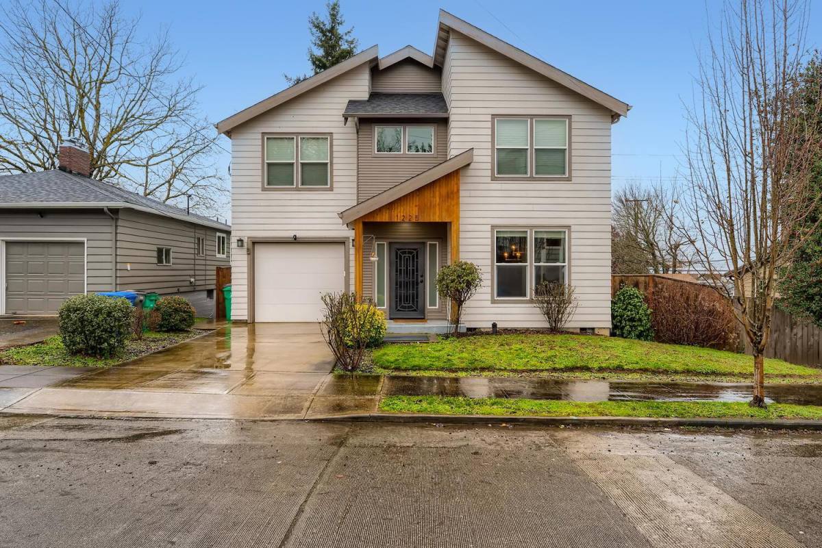 House for rent at 1225 NE Holland St, Portland, OR 97211