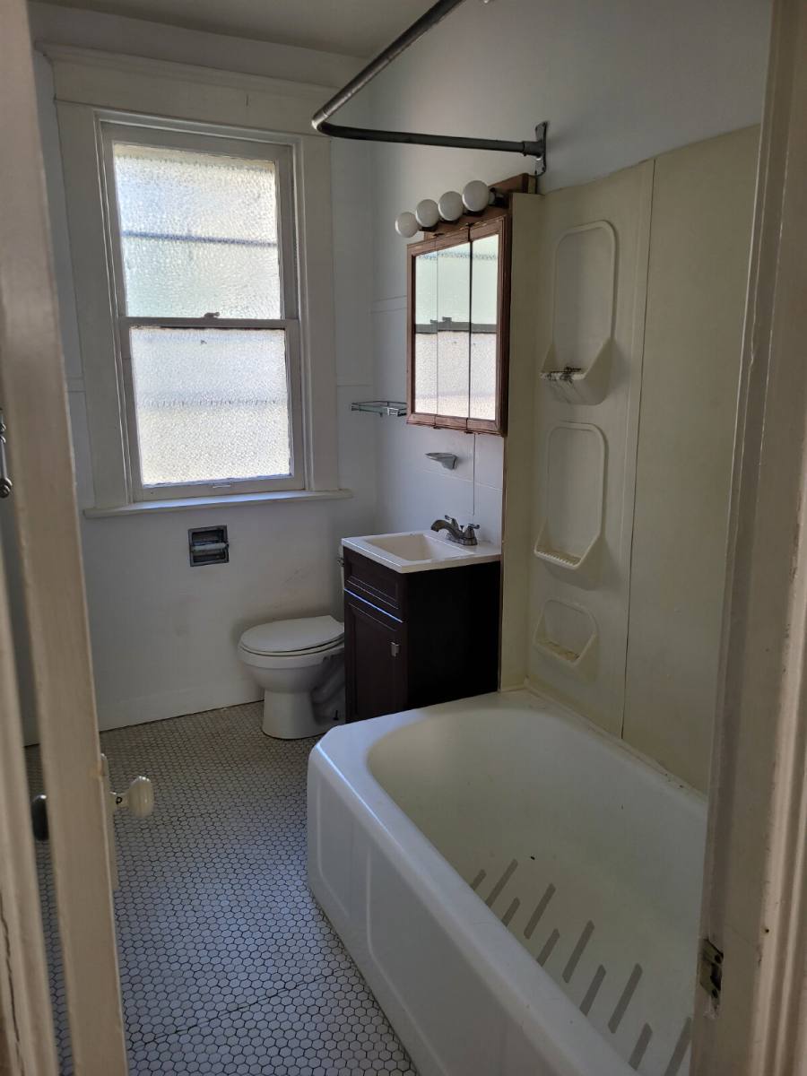 House for rent at 441 Locust St, Pittsburgh, PA 15218