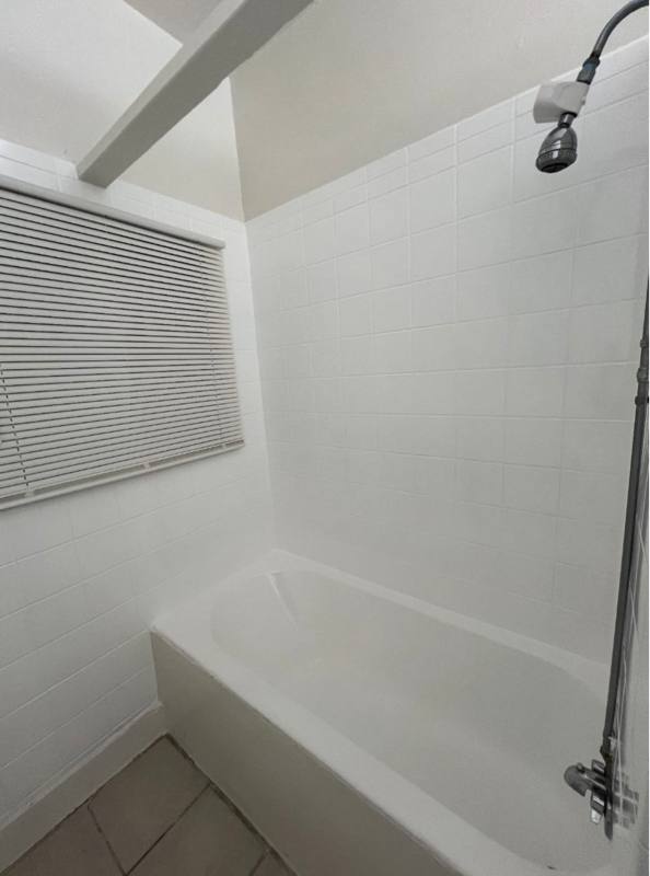 Apartment for rent at 904 S Catalina St, Los Angeles, CA 90006