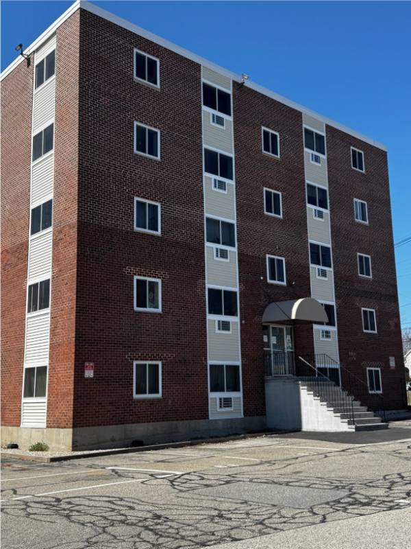 Apartment for rent at 215 Winter St, Weymouth, MA 02188