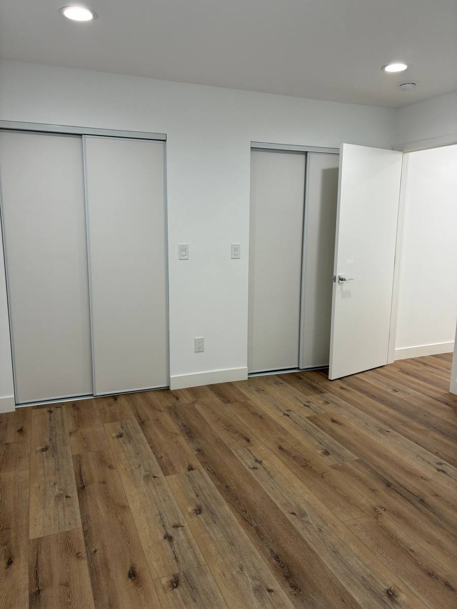 Townhouse for rent at 449 W 74th St, Los Angeles, CA 90003