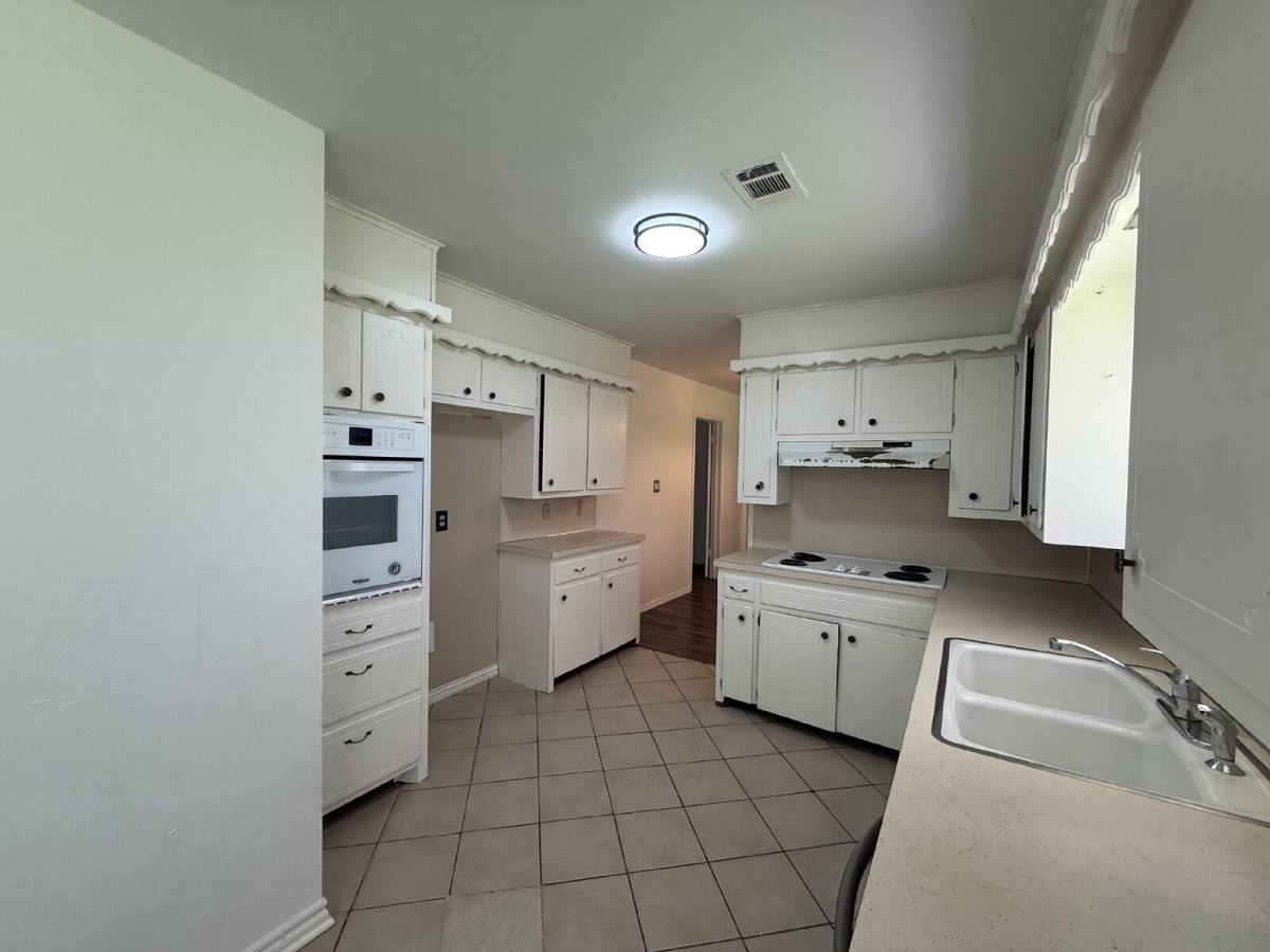 House for rent at 8174 E 31st Place, Tulsa, OK 74135