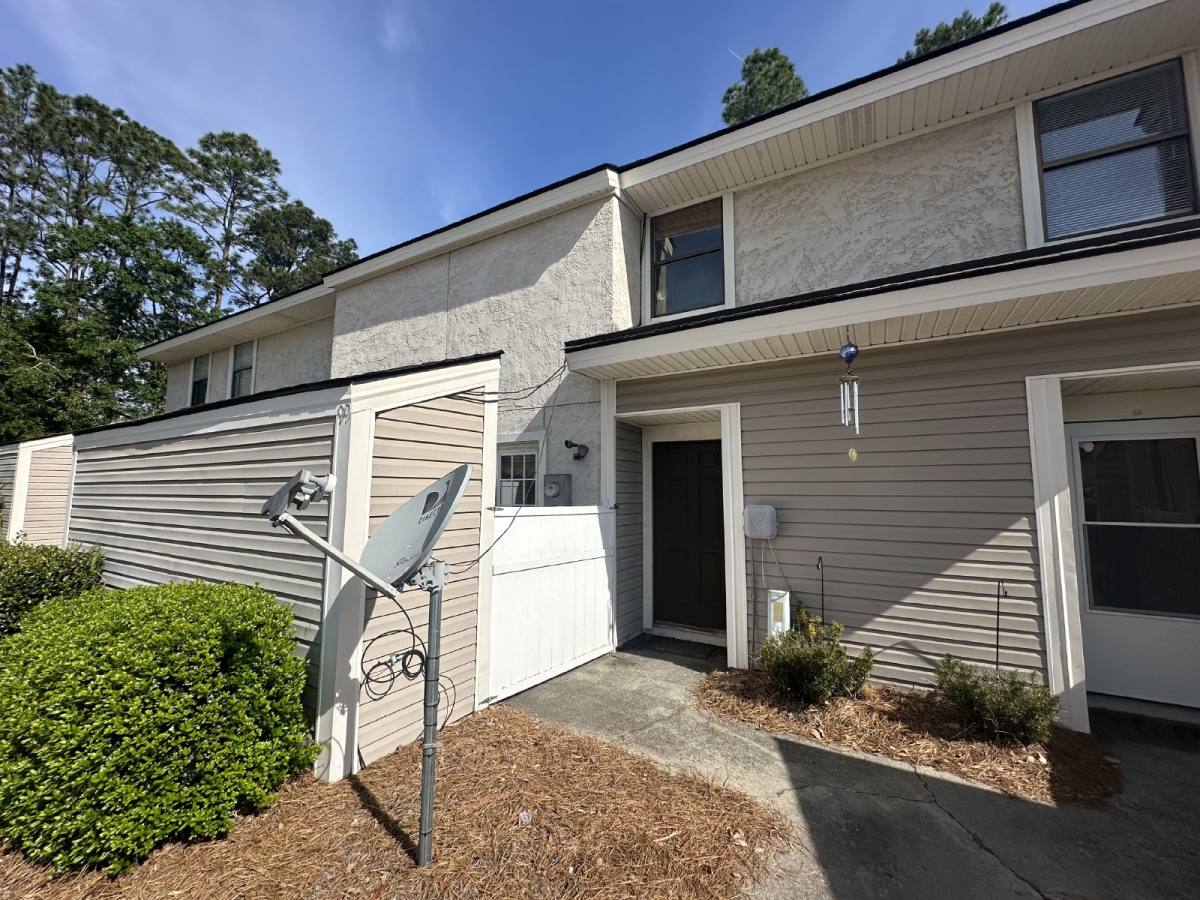 House for rent at 727 S Main St #99, Hinesville, GA 31313