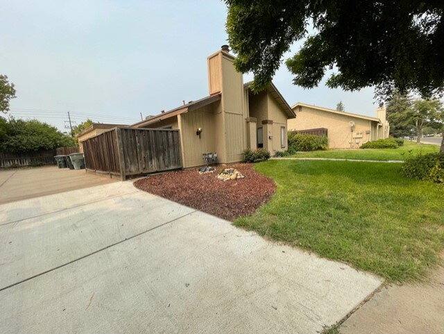 Townhouse for rent at 3805 Monteview Dr, Modesto, CA 95355