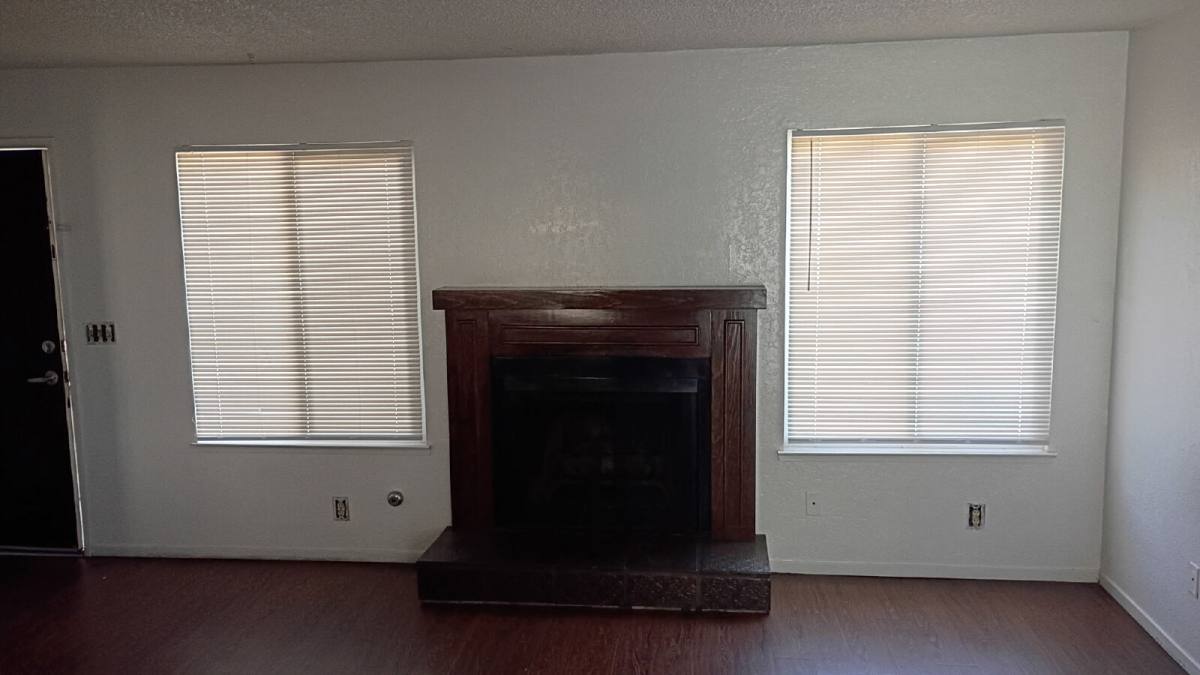 Apartment for rent at 126 N Peppertree St, Visalia, CA 93291