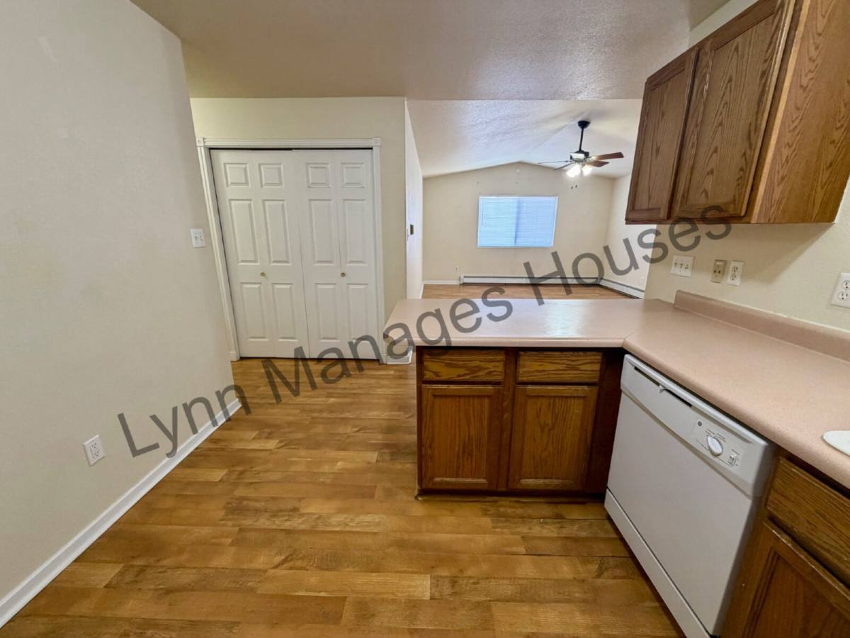 Apartment for rent at 1210 Cleveland Ave #1, Cheyenne, WY 82001