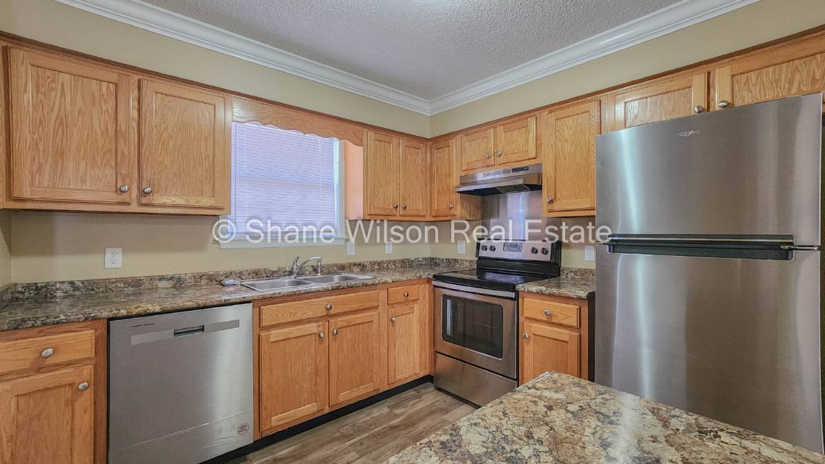 House for rent at 213 Ridgewood Circle, Chickamauga, GA 30707