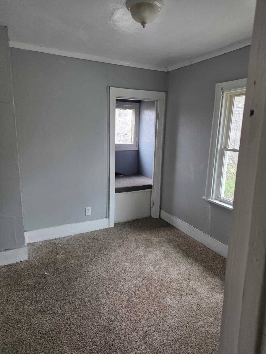House for rent at 1023 Barrie Ave, Flint, MI 48507