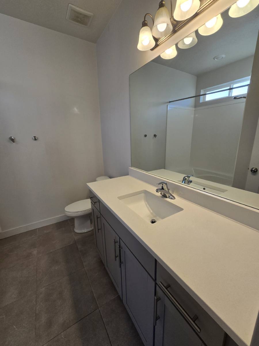 Townhouse for rent at 15463 Capri Heights Lane, Riverton, UT 84065