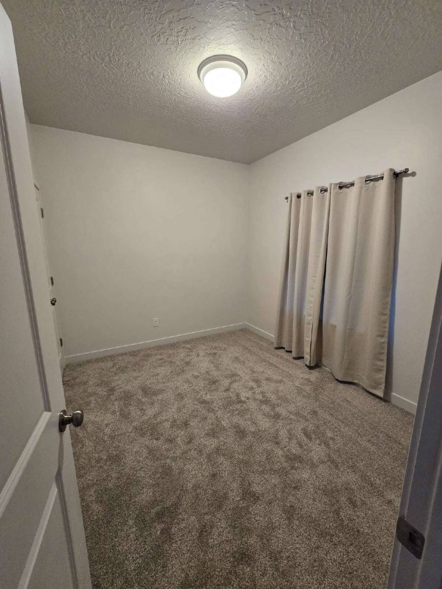 Townhouse for rent at 15463 Capri Heights Lane, Riverton, UT 84065