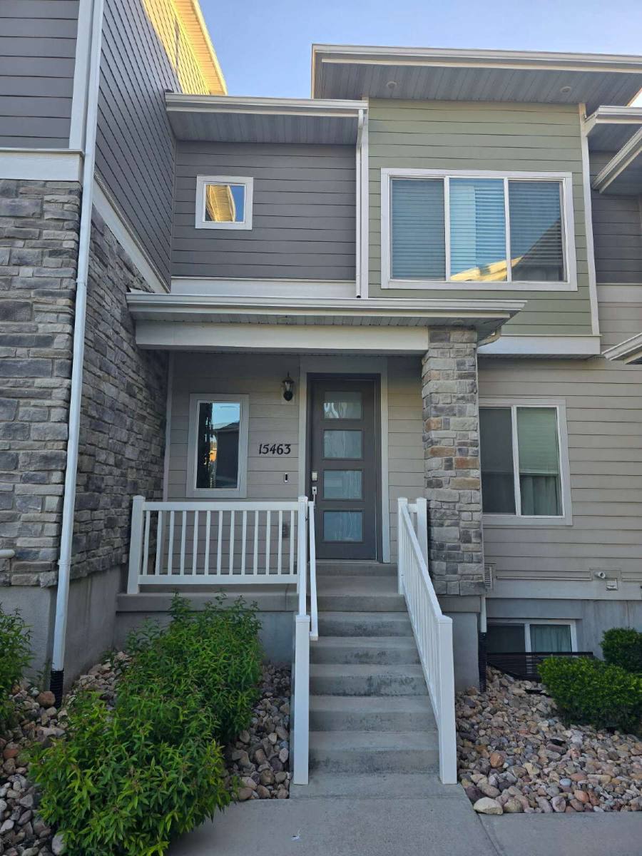 Townhouse for rent at 15463 Capri Heights Lane, Riverton, UT 84065