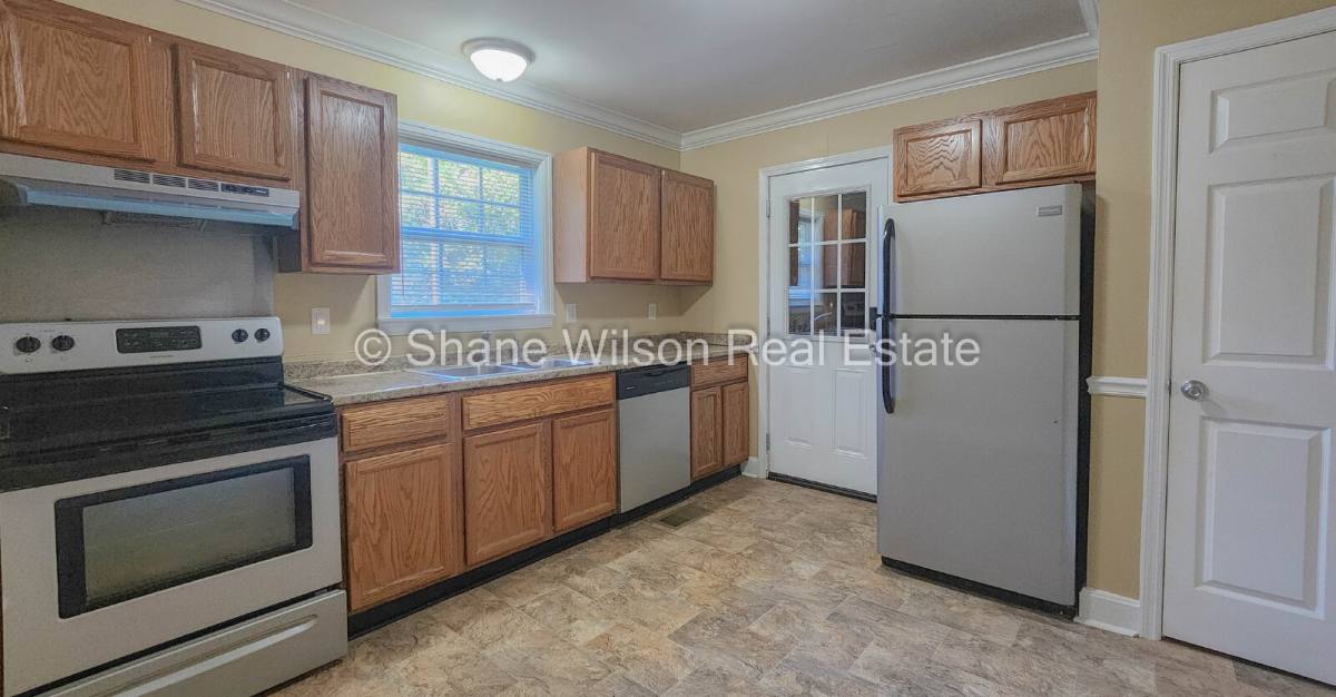 House for rent at 1005 Mountain View Dr, Rossville, GA 30741