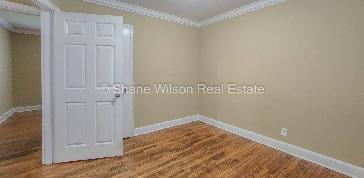 House for rent at 1005 Mountain View Dr, Rossville, GA 30741