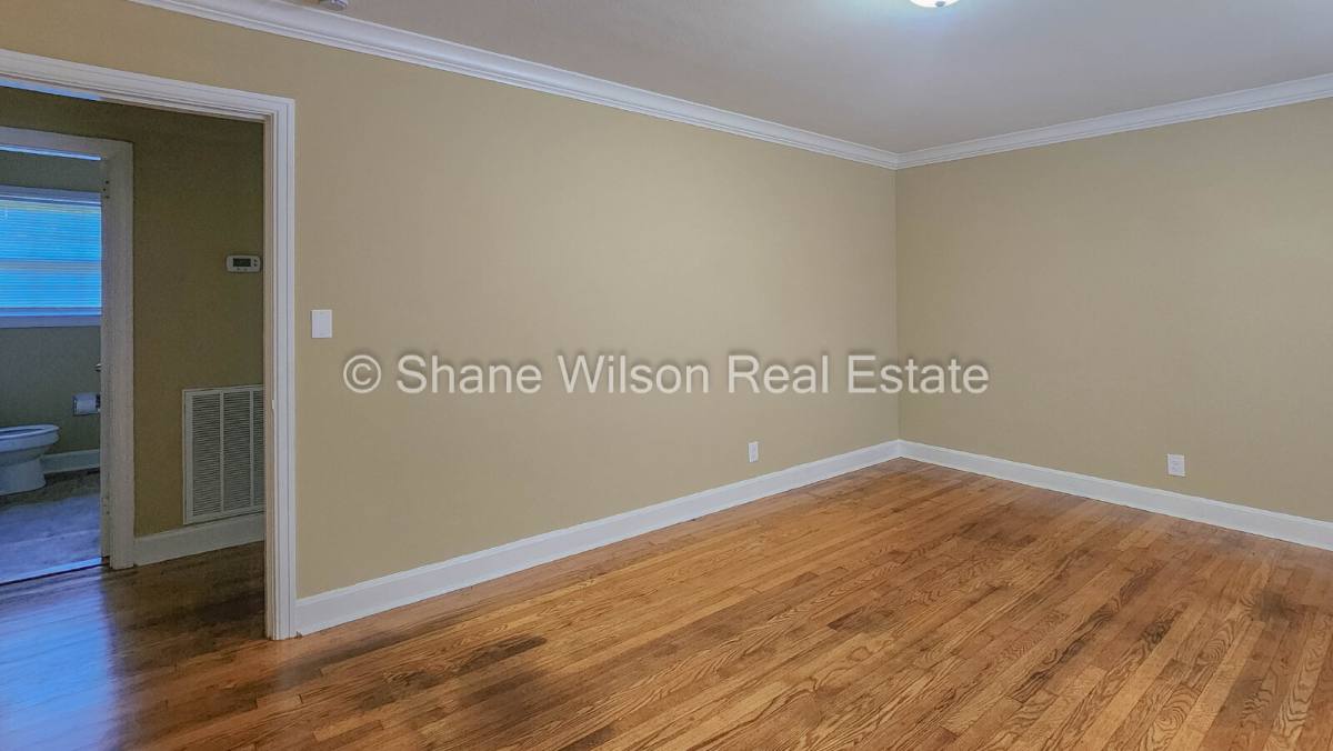 House for rent at 1005 Mountain View Dr, Rossville, GA 30741
