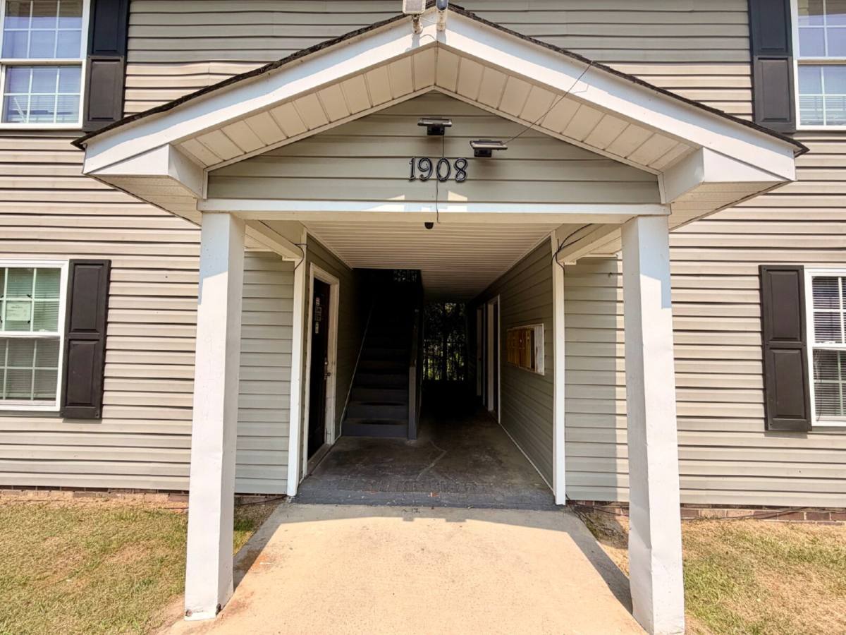 Apartment for rent at 1908 Tall Pines Circle #2, Columbia, SC 29205