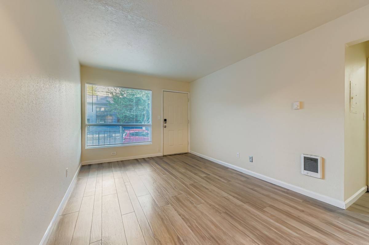 Apartment for rent at 130 NE 17th Ave #16, Portland, OR 97232