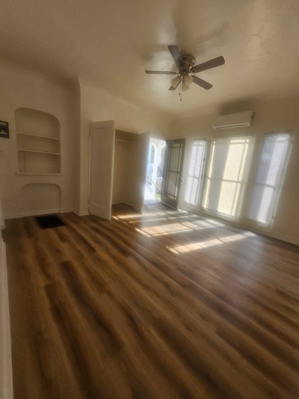 Apartment for rent at 806 N Poinsettia Place, Los Angeles, CA 90046