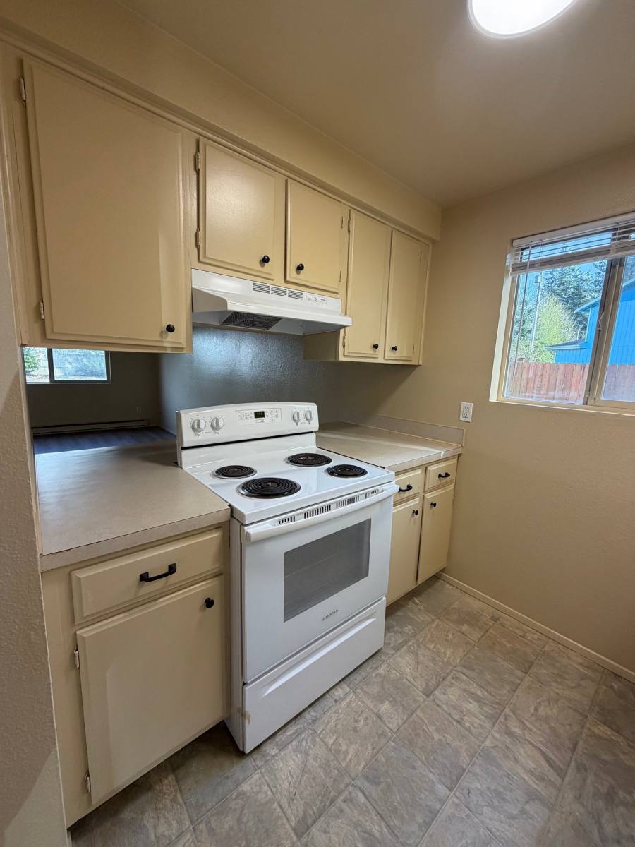 Apartment for rent at 2333 Main St #2, Ferndale, WA 98248