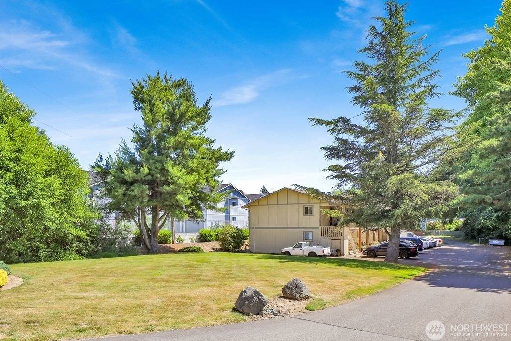 Apartment for rent at 2333 Main St #2, Ferndale, WA 98248