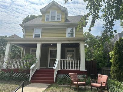 House for rent at 3012 Dupont Ave S, Minneapolis, MN 55408