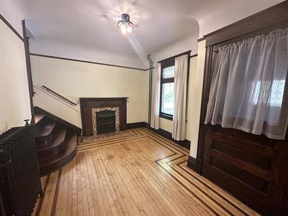 House for rent at 3012 Dupont Ave S, Minneapolis, MN 55408