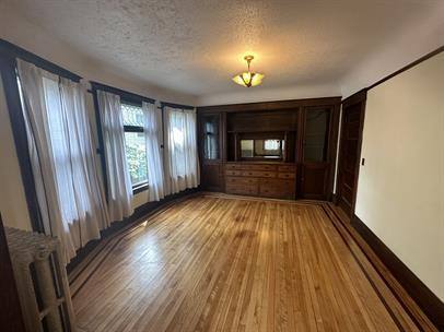 House for rent at 3012 Dupont Ave S, Minneapolis, MN 55408