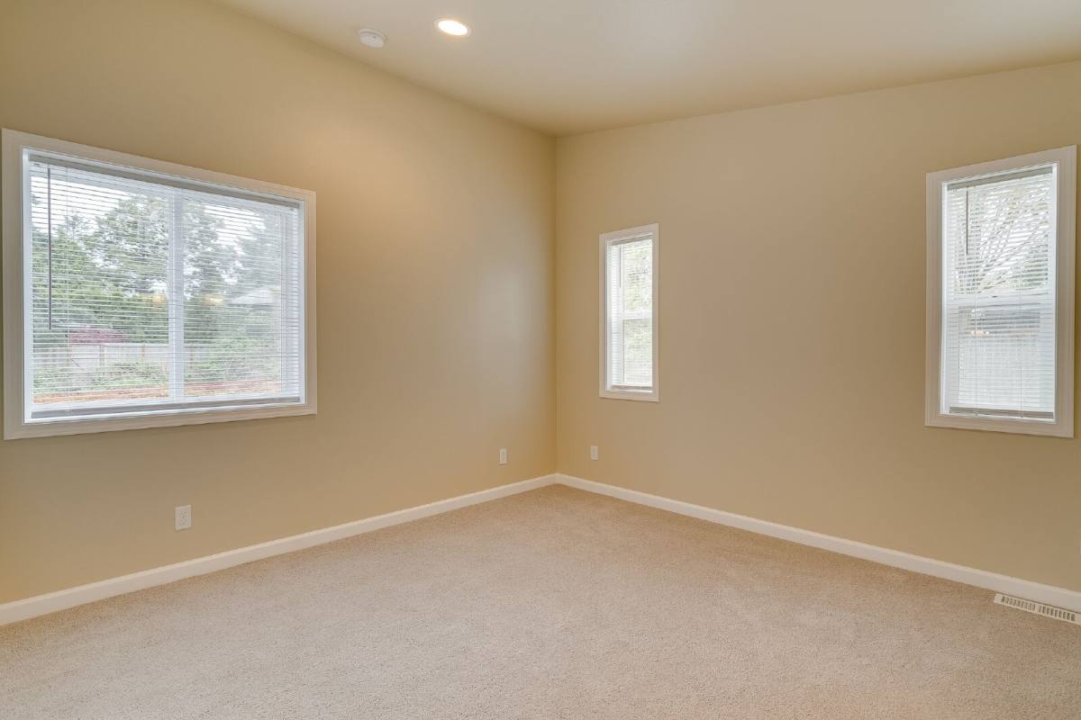 House for rent at 14219 81st Ave NE, Kirkland, WA 98034