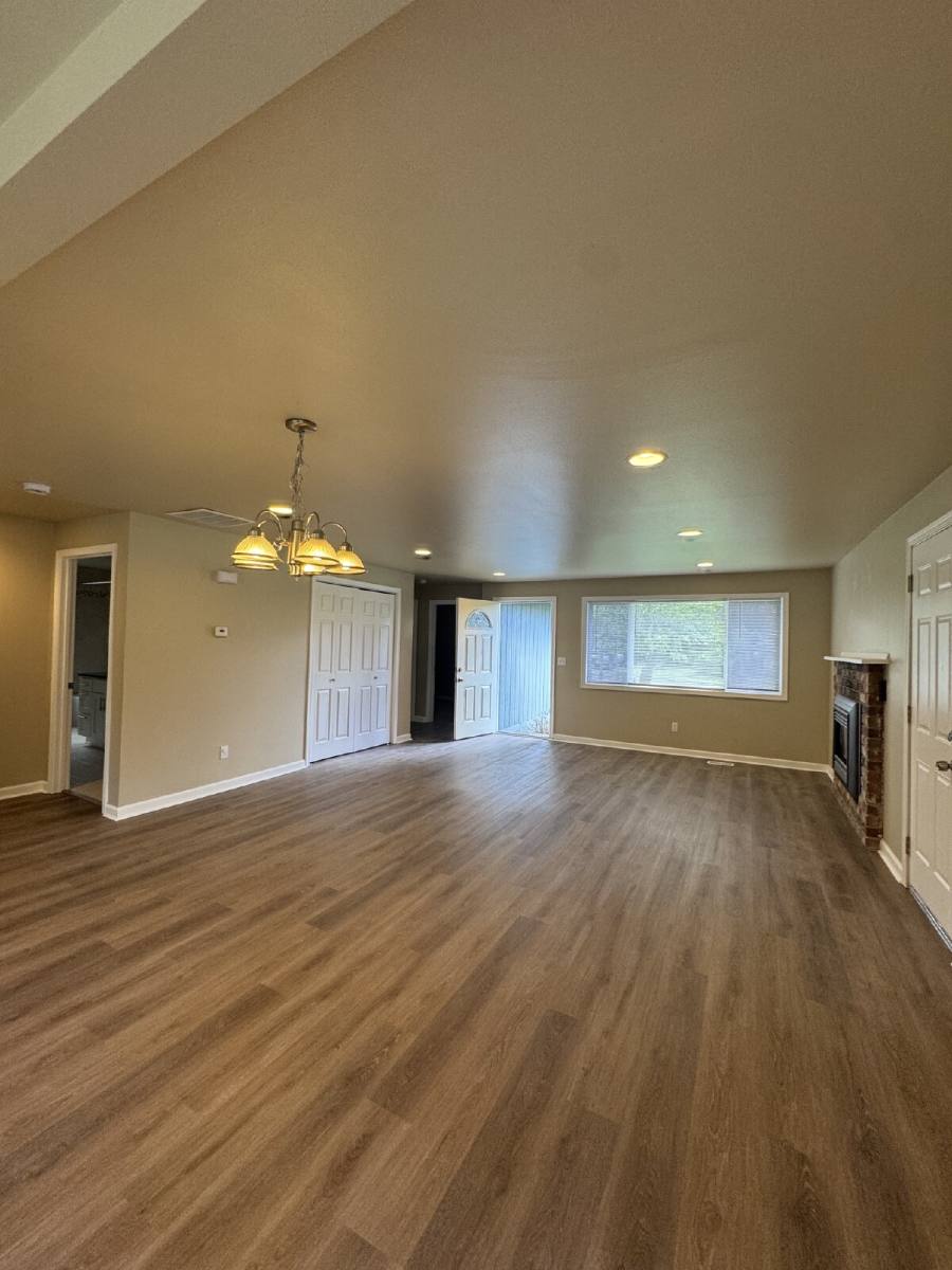 House for rent at 14219 81st Ave NE, Kirkland, WA 98034
