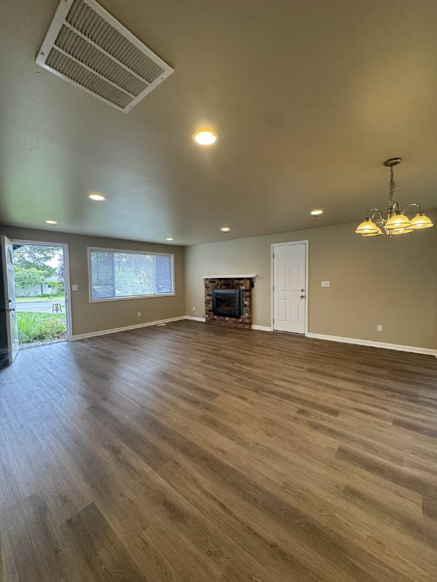 House for rent at 14219 81st Ave NE, Kirkland, WA 98034
