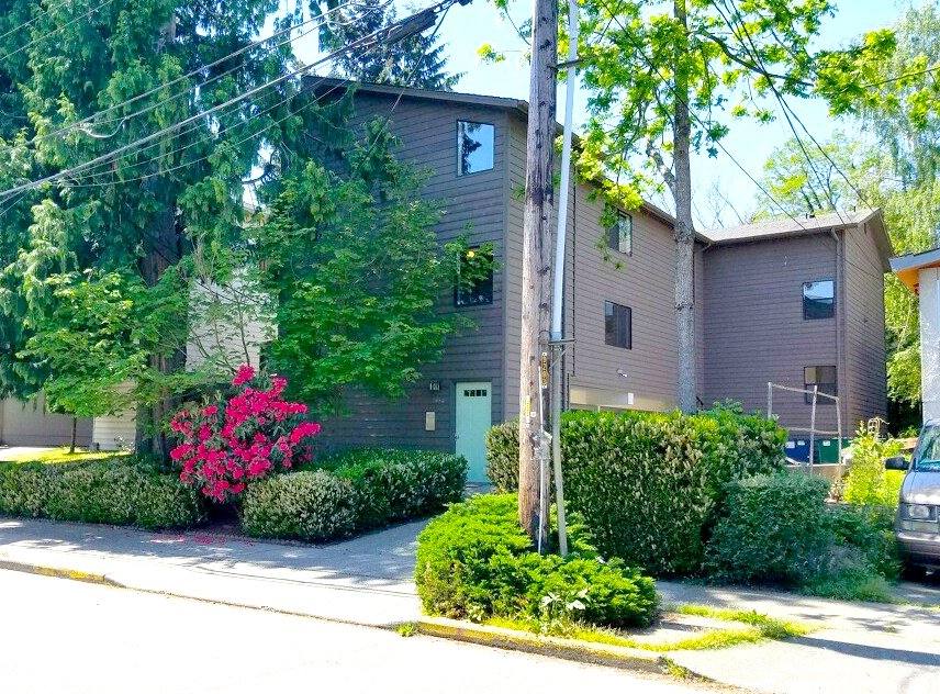 Apartment for rent at 9233 Interlake Ave N #202, Seattle, WA 98103