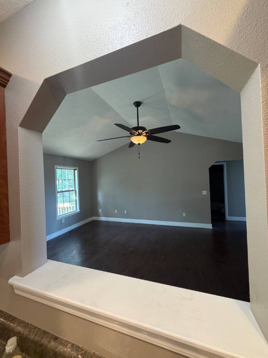 House for rent at 260 Roundhill Rd, Branson, MO 65616