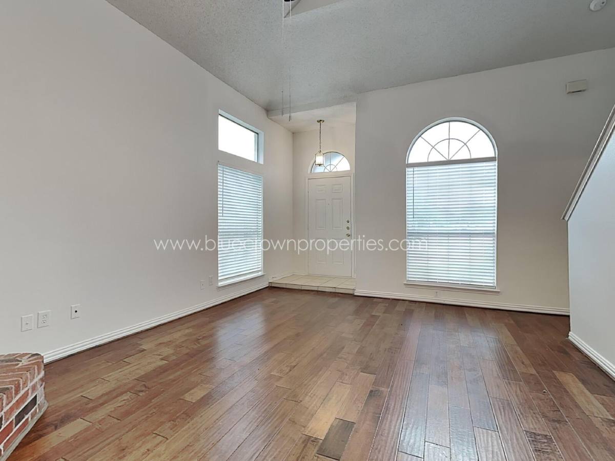 House for rent at 1409 Post Oak Dr, Rowlett, TX 75089